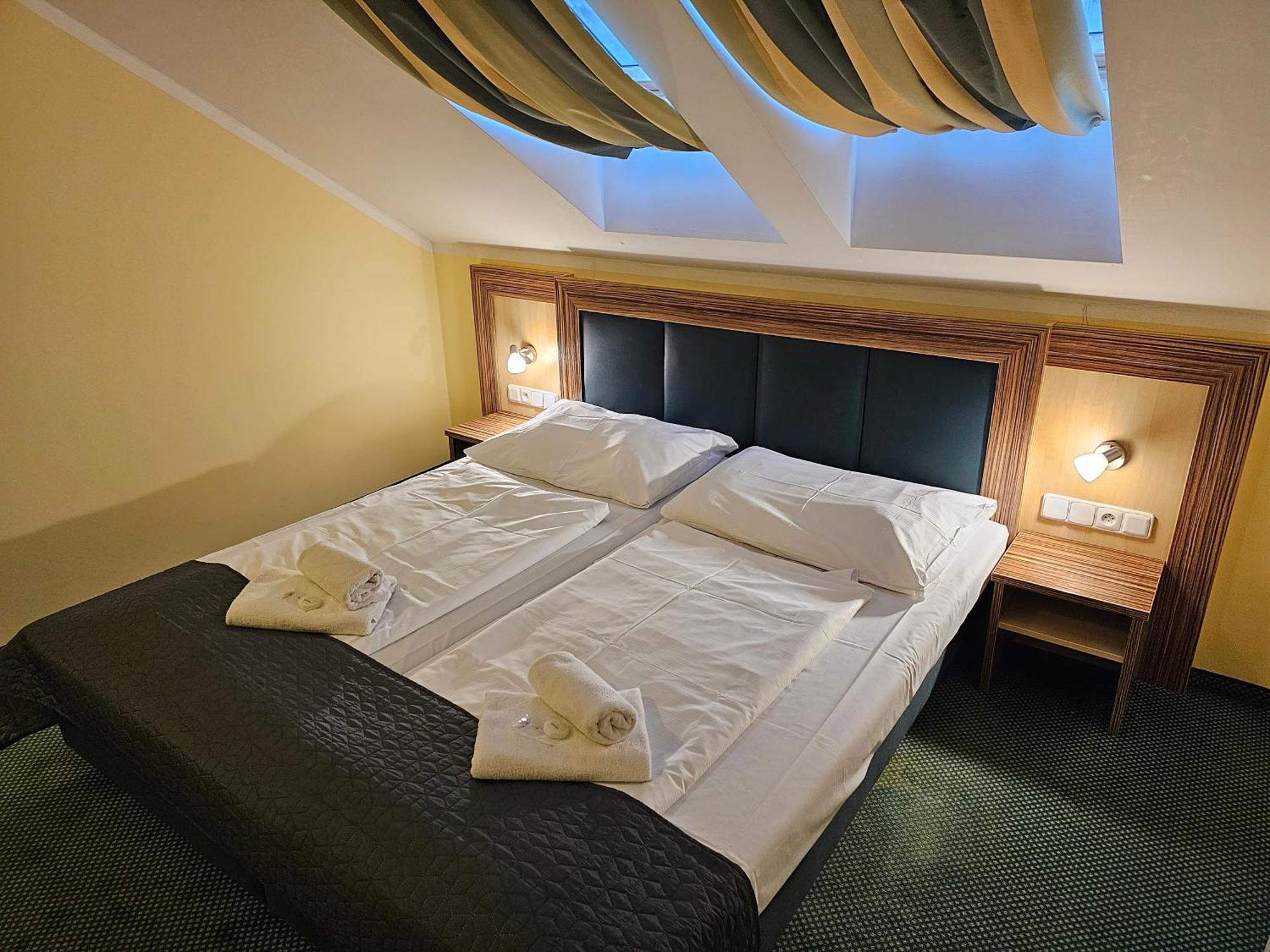 Hotel U Divadla Znojmo Ngoại thất bức ảnh