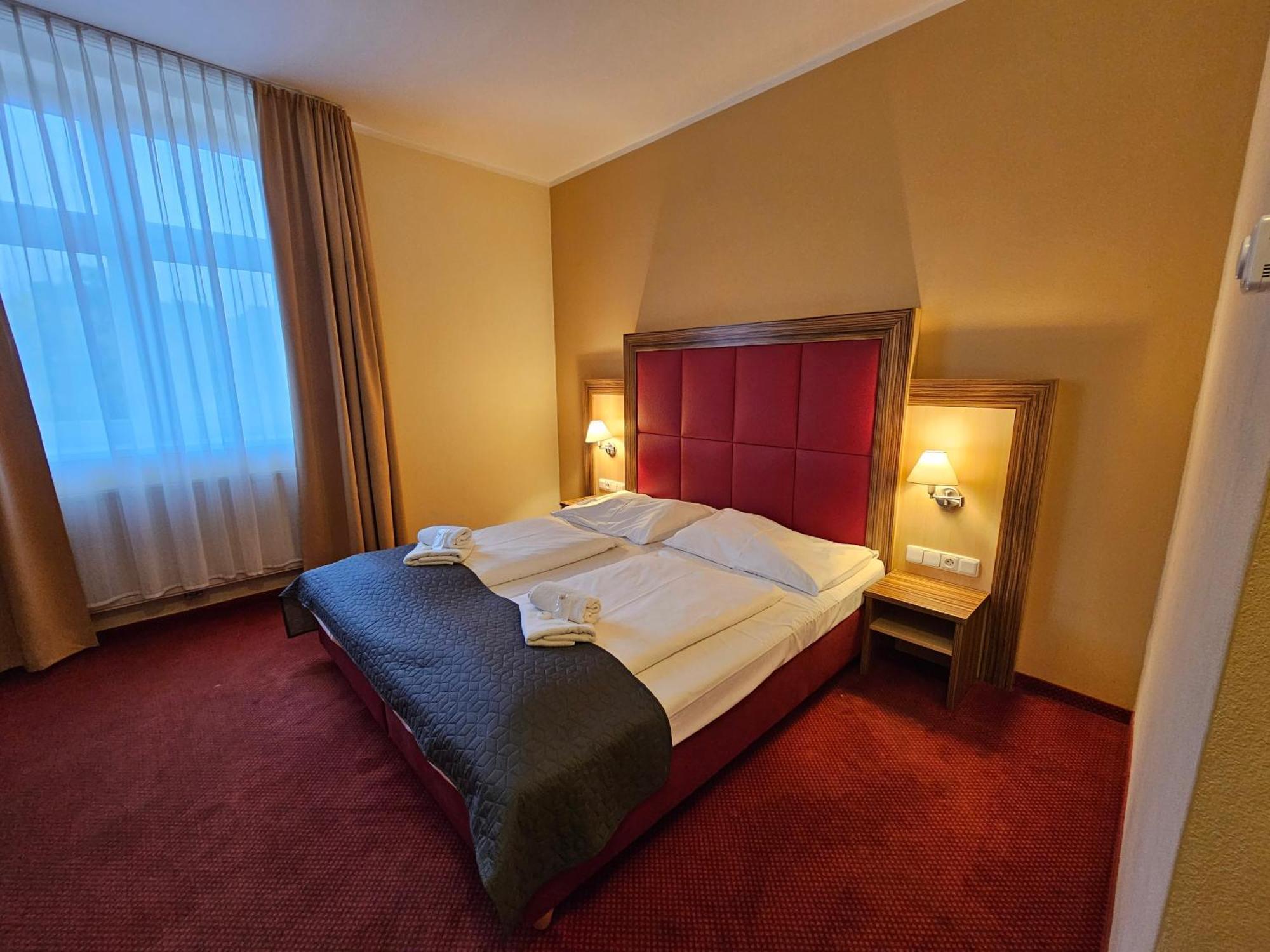 Hotel U Divadla Znojmo Ngoại thất bức ảnh