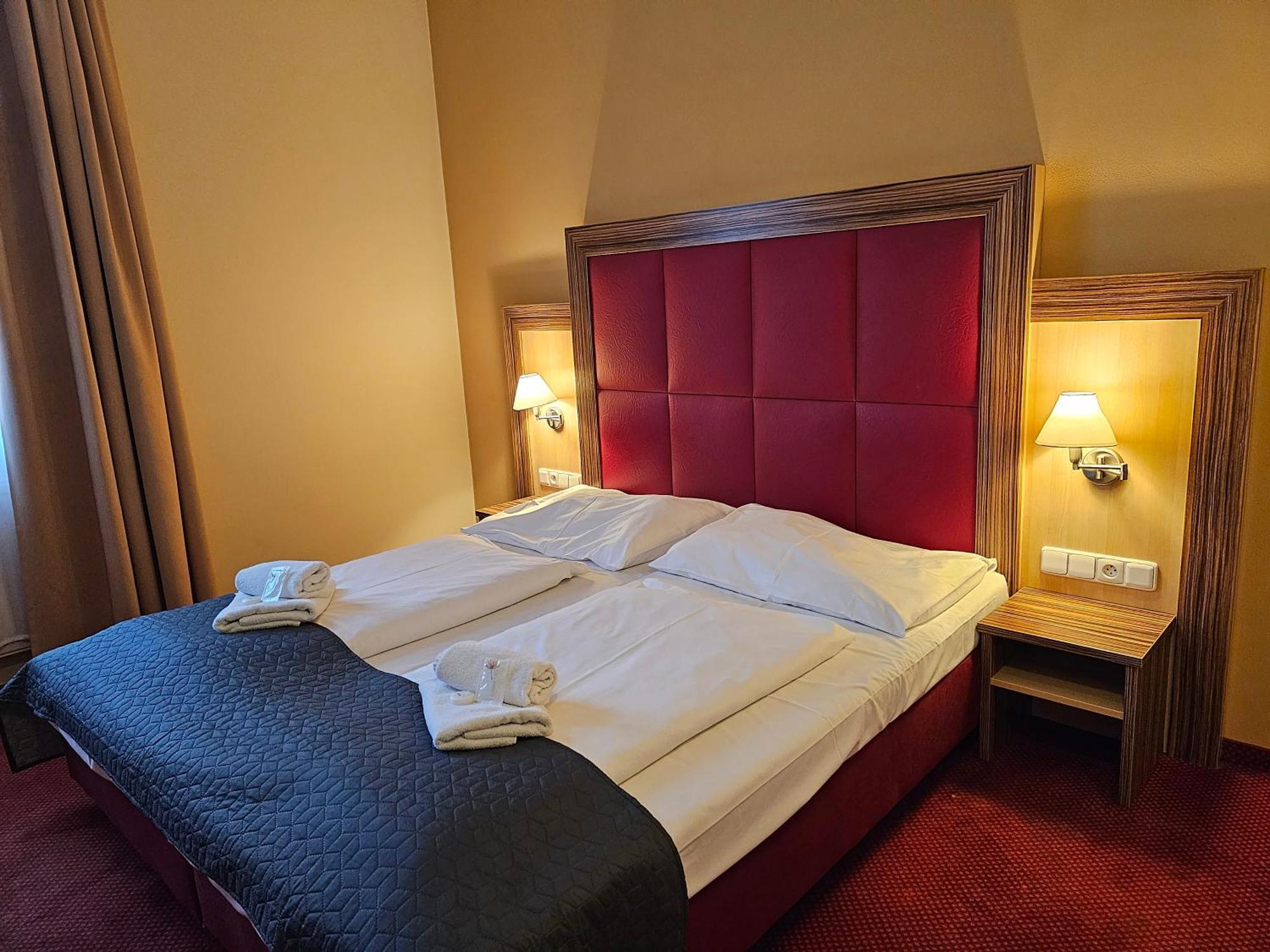 Hotel U Divadla Znojmo Ngoại thất bức ảnh