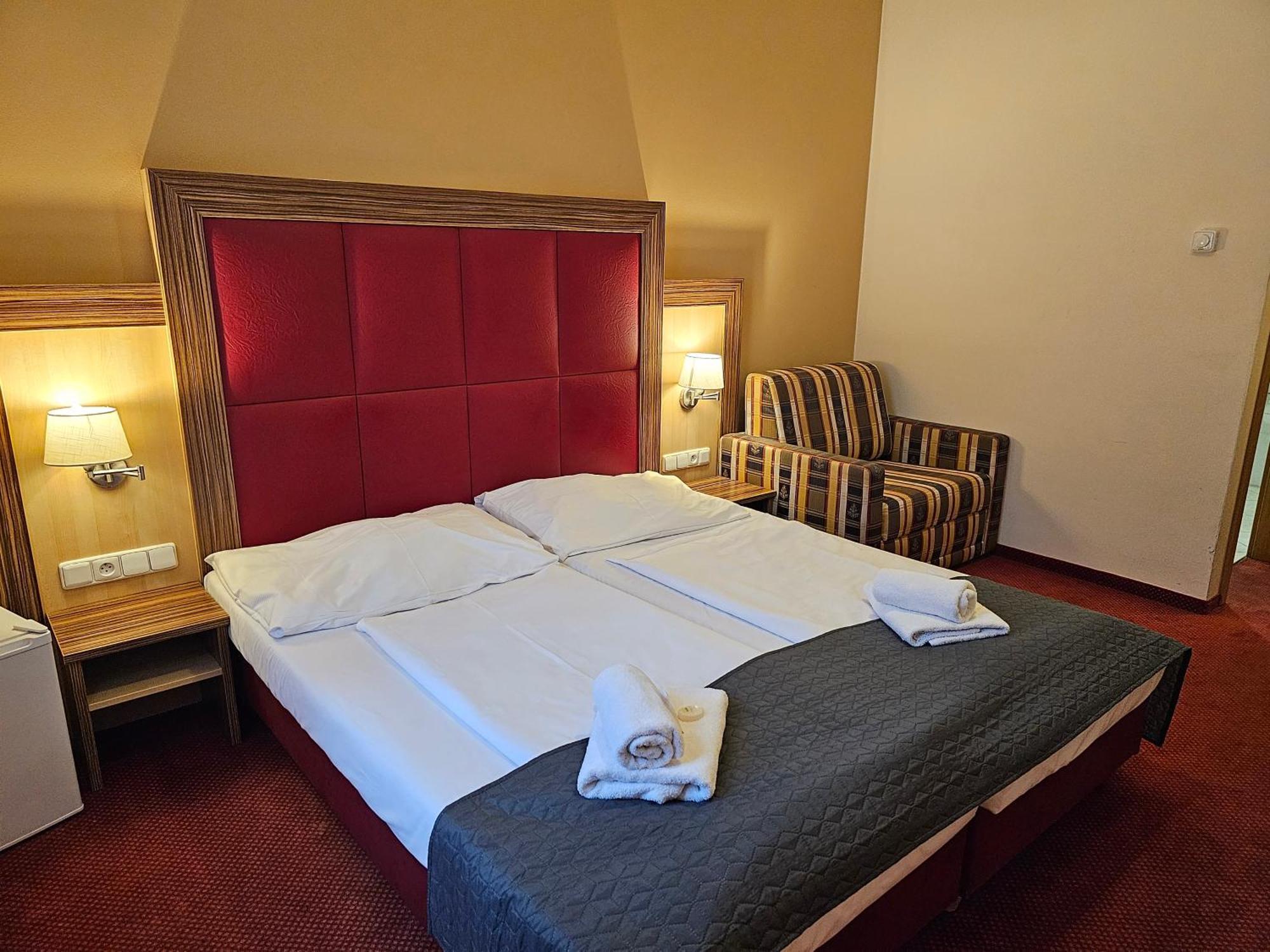 Hotel U Divadla Znojmo Ngoại thất bức ảnh
