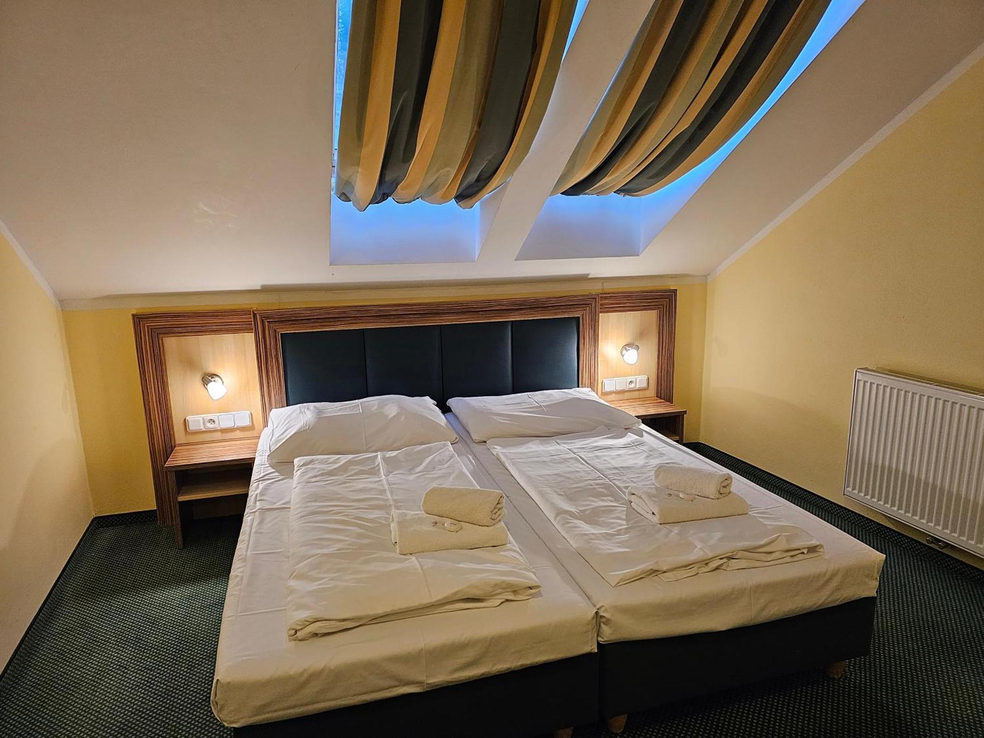 Hotel U Divadla Znojmo Ngoại thất bức ảnh
