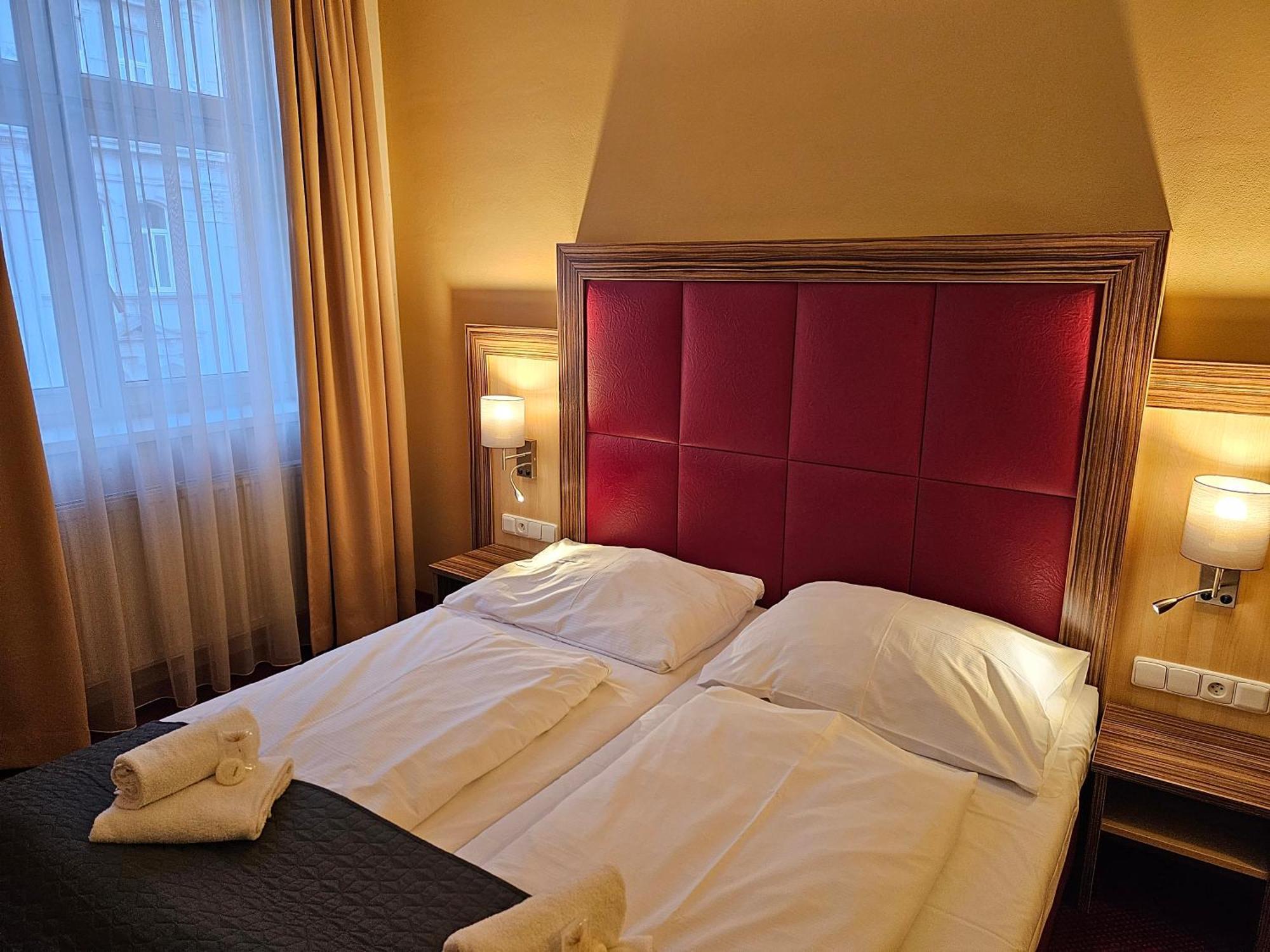 Hotel U Divadla Znojmo Ngoại thất bức ảnh