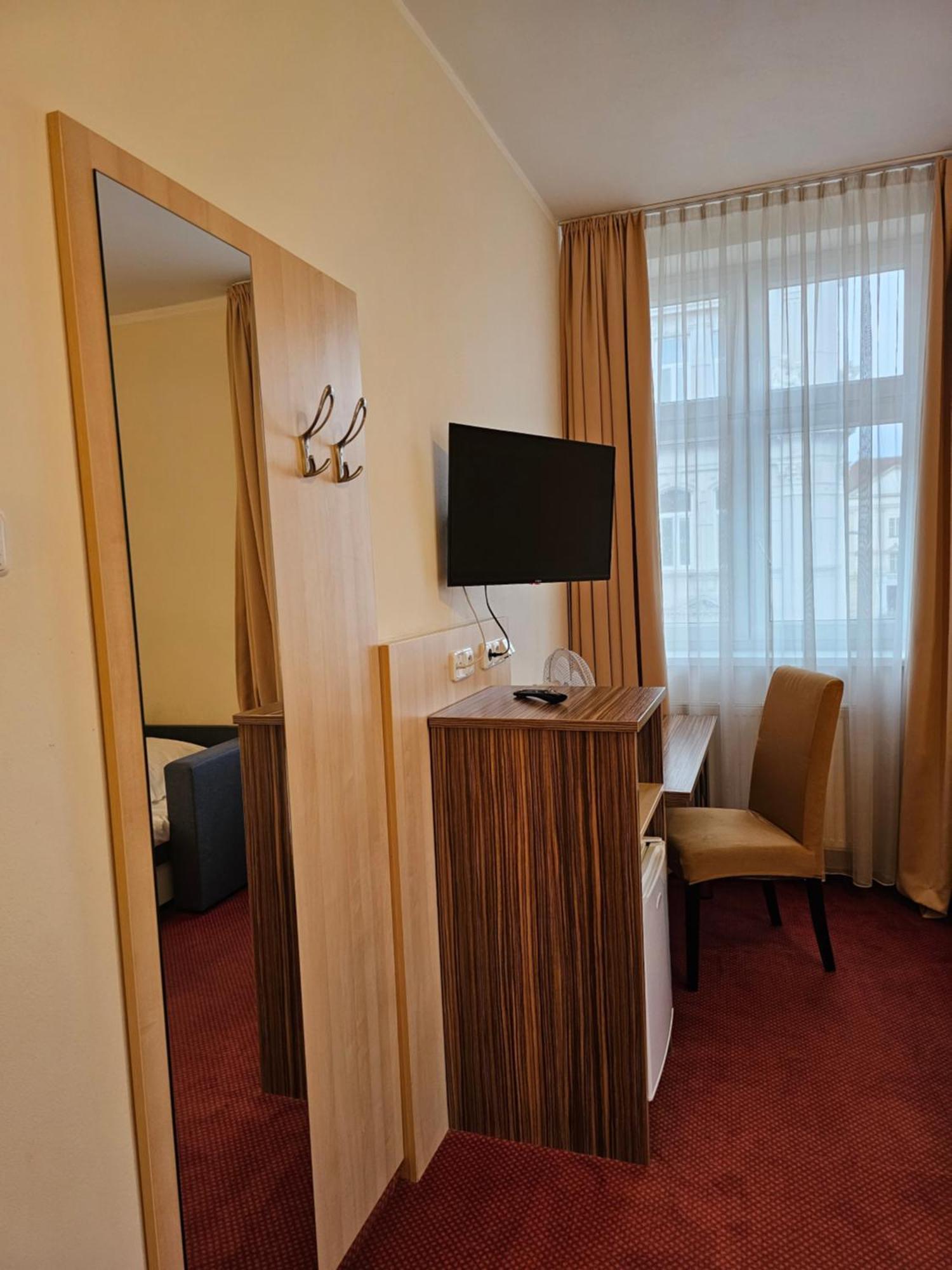 Hotel U Divadla Znojmo Ngoại thất bức ảnh