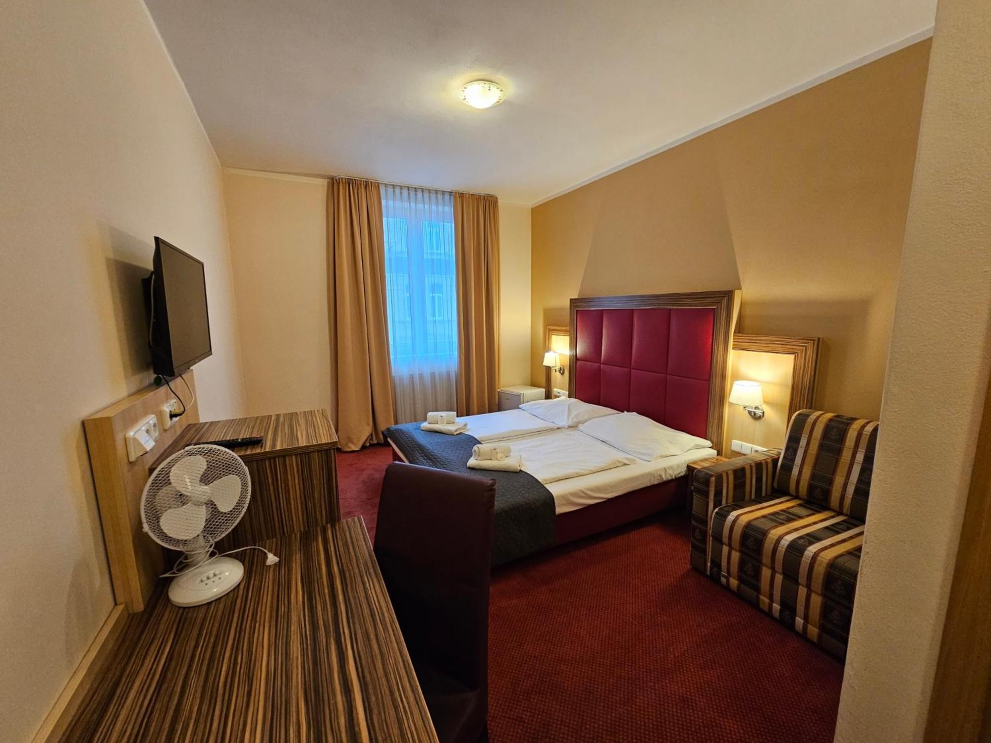 Hotel U Divadla Znojmo Ngoại thất bức ảnh