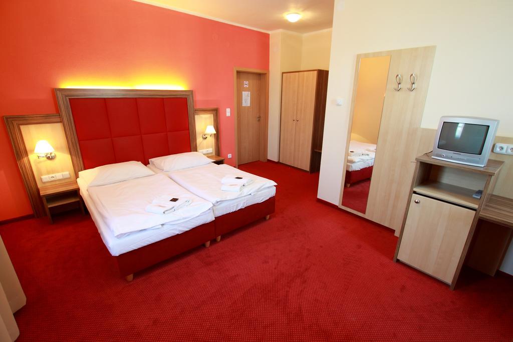 Hotel U Divadla Znojmo Ngoại thất bức ảnh