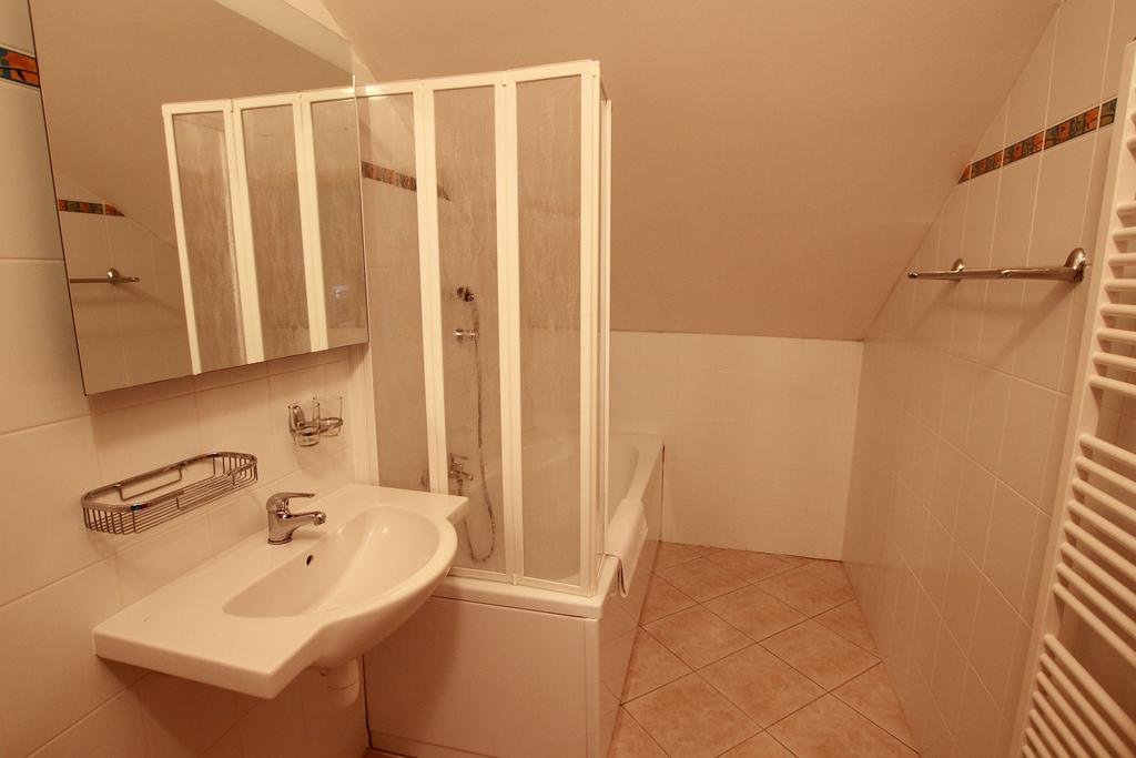 Hotel U Divadla Znojmo Ngoại thất bức ảnh