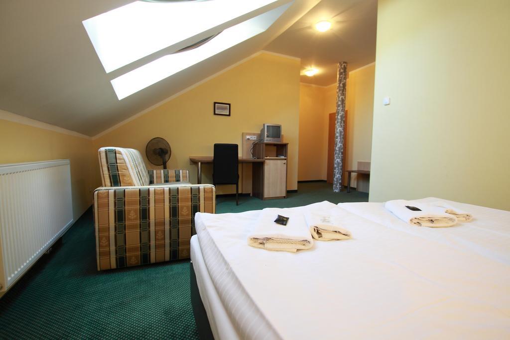Hotel U Divadla Znojmo Ngoại thất bức ảnh