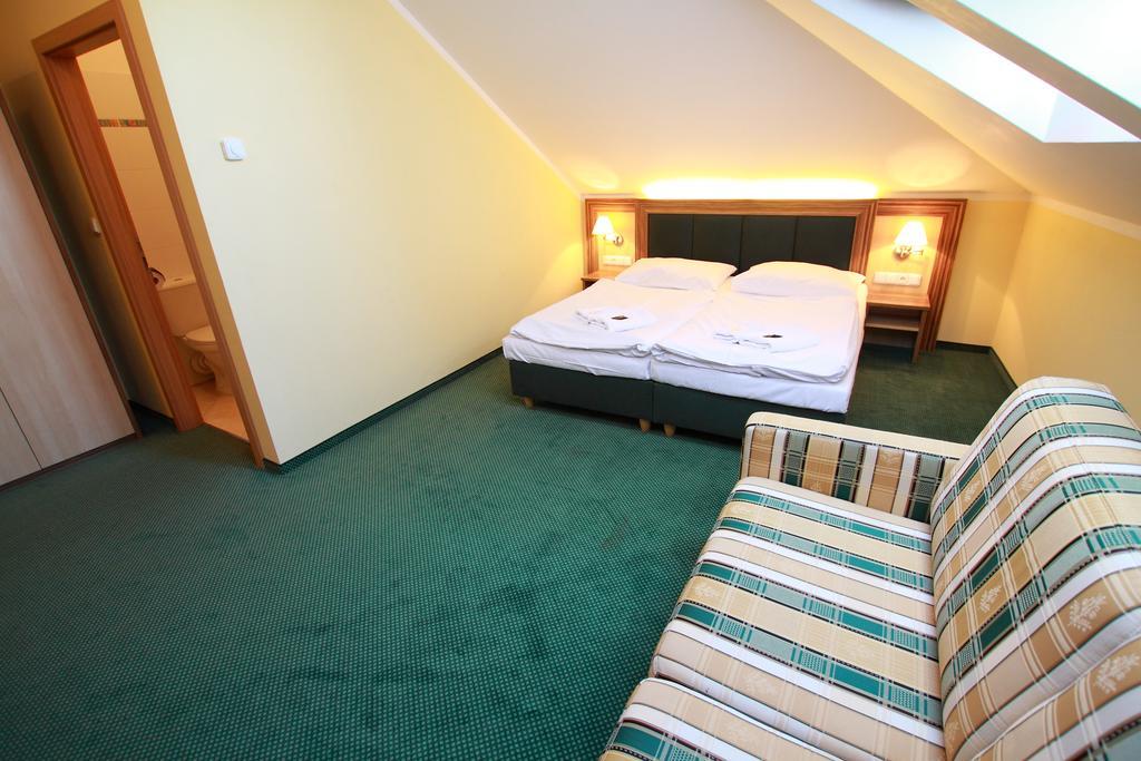 Hotel U Divadla Znojmo Ngoại thất bức ảnh