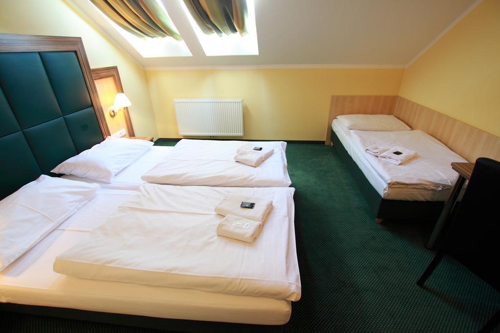 Hotel U Divadla Znojmo Ngoại thất bức ảnh