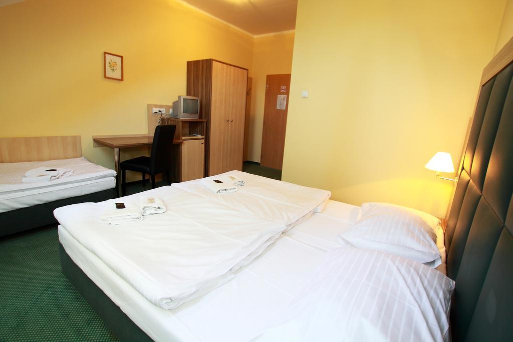 Hotel U Divadla Znojmo Ngoại thất bức ảnh