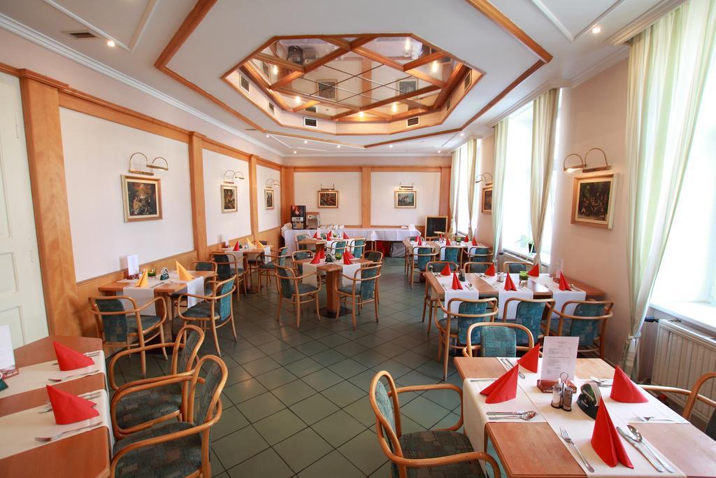 Hotel U Divadla Znojmo Ngoại thất bức ảnh