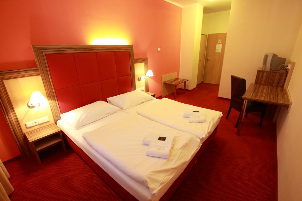 Hotel U Divadla Znojmo Ngoại thất bức ảnh
