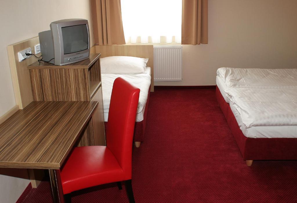 Hotel U Divadla Znojmo Phòng bức ảnh