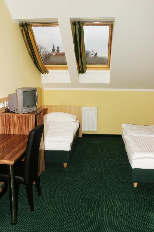 Hotel U Divadla Znojmo Phòng bức ảnh